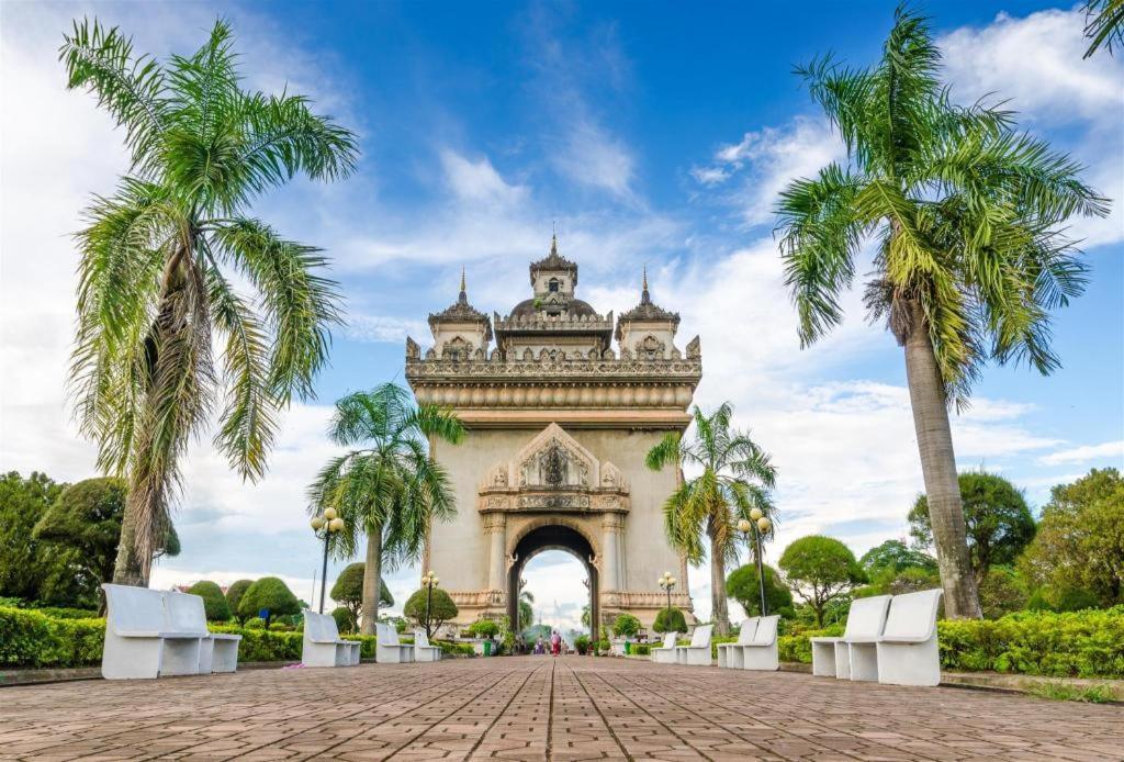Sky City Hotel Vientiane Esterno foto